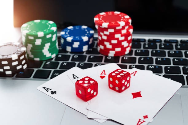bowo toto mobile app interface showing live casino tables and sports betting markets