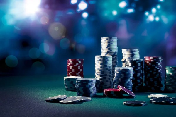 Live Sic Bo table with HD video feed and betting layout on bowo toto mobile app